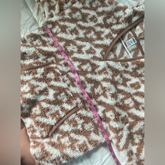 PINK Victoria's Secret Oversized Sherpa Hoodie - Picture 8 of 11